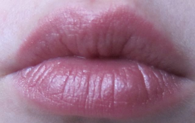 Губная помада "Множество поцелуев" Sequin Розовый всплеск от Avon фото 1